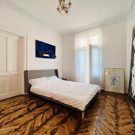 Sada Art Gallery Apartment Bucharest Exterior photo